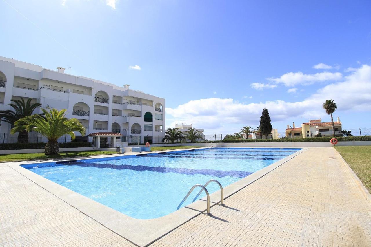 شقة Armacao De Pera Brightness With Pool By Homing المظهر الخارجي الصورة