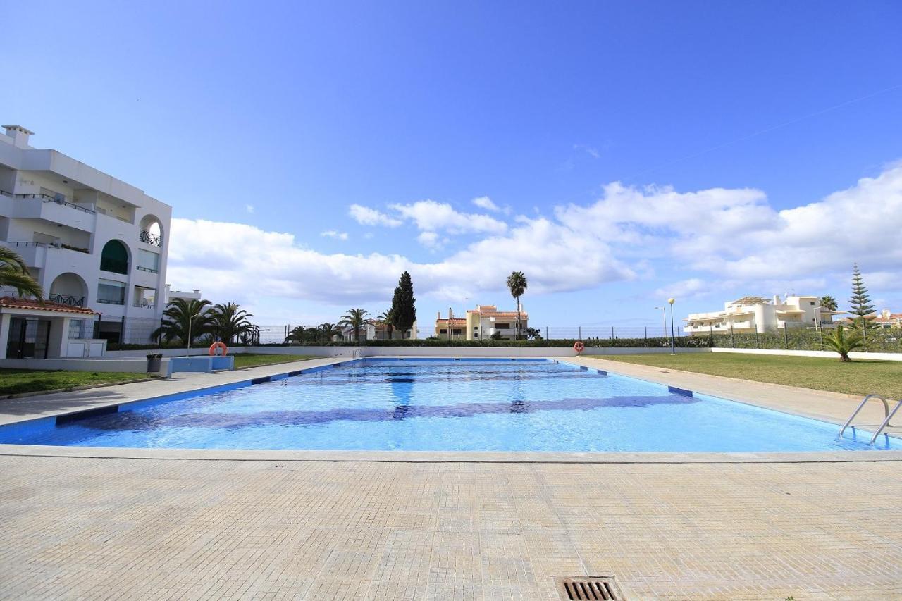 شقة Armacao De Pera Brightness With Pool By Homing المظهر الخارجي الصورة