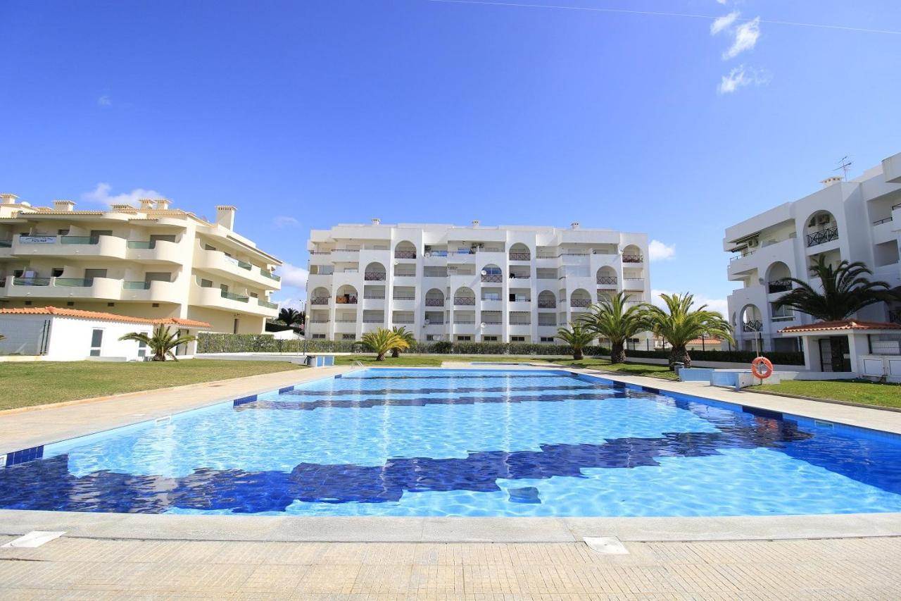 شقة Armacao De Pera Brightness With Pool By Homing المظهر الخارجي الصورة