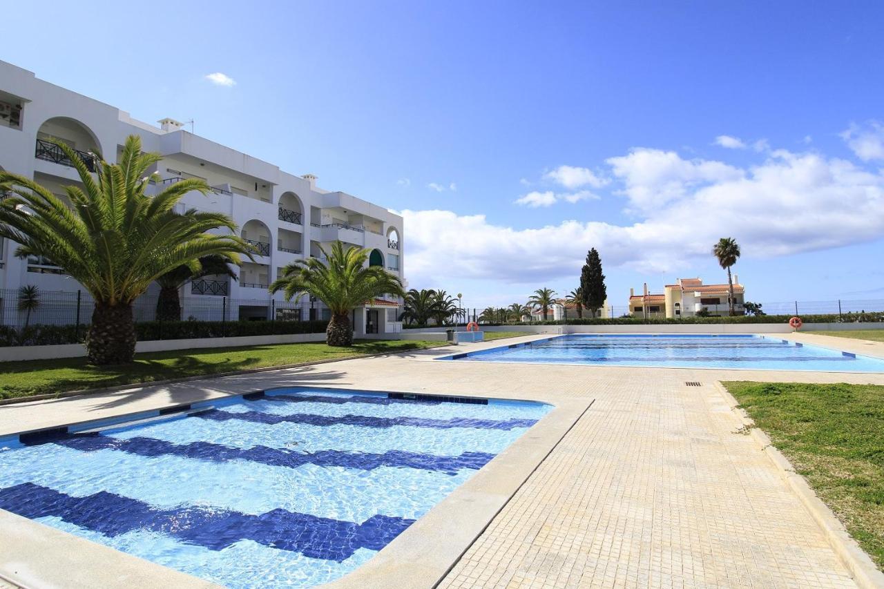 شقة Armacao De Pera Brightness With Pool By Homing المظهر الخارجي الصورة